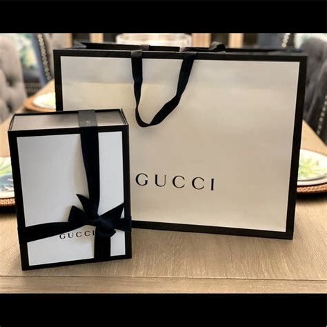 Gucci paper bag 2021